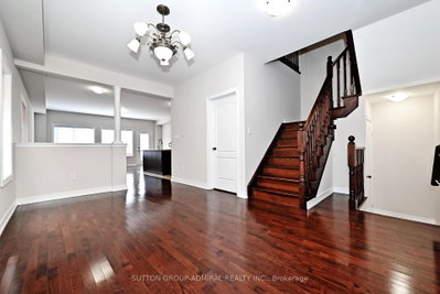 110 Southdown Avenue • Vaughan, ON photo 5