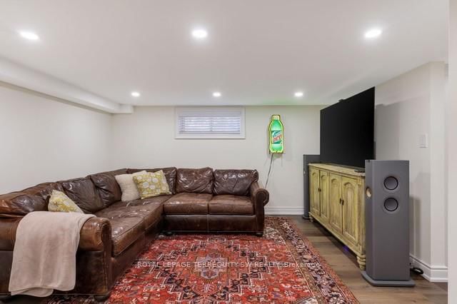 41 Kennedy Street W • Aurora, ON photo 36