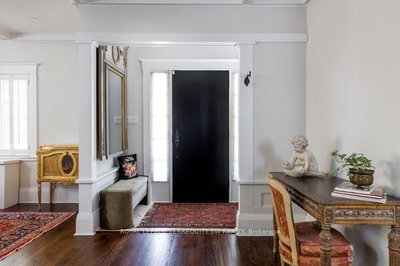 41 Kennedy Street W • Aurora, ON photo 5