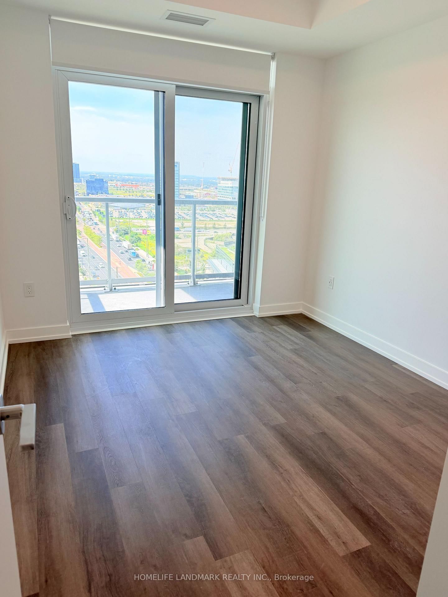 1410-5 Meadowdale Rd, Vaughan, view 10