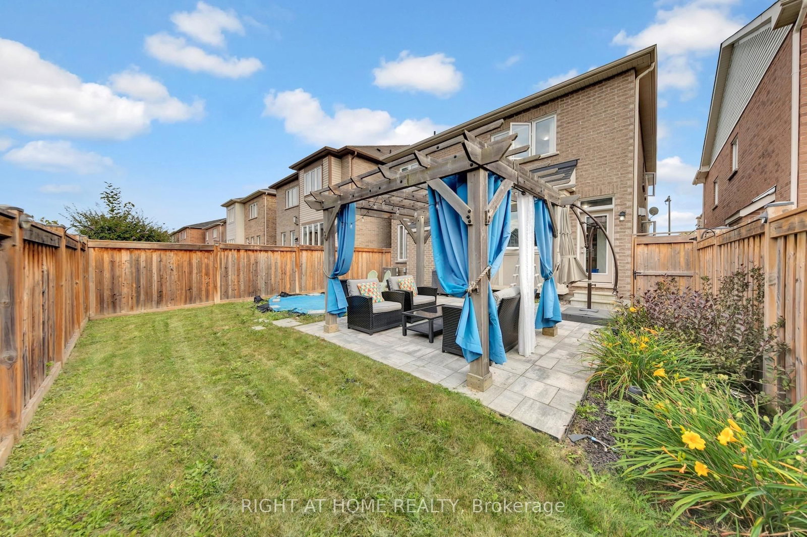 171 Thomas Phillips Drive • Aurora, ON photo 33