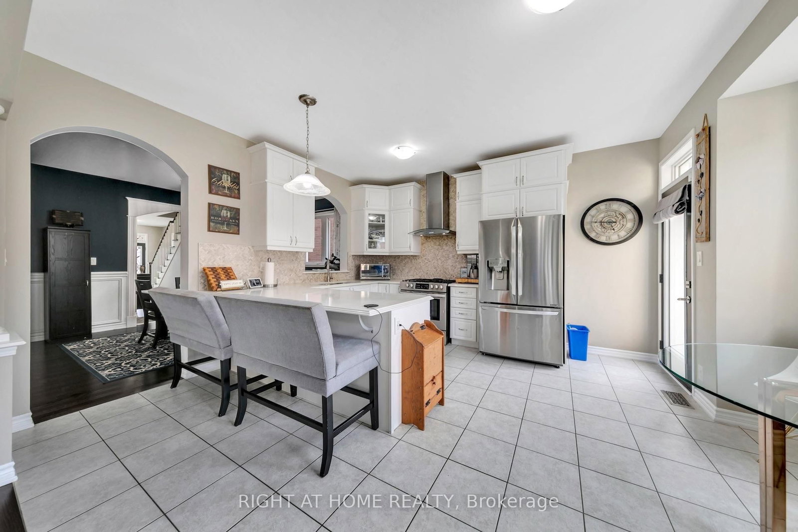 171 Thomas Phillips Drive • Aurora, ON photo 8