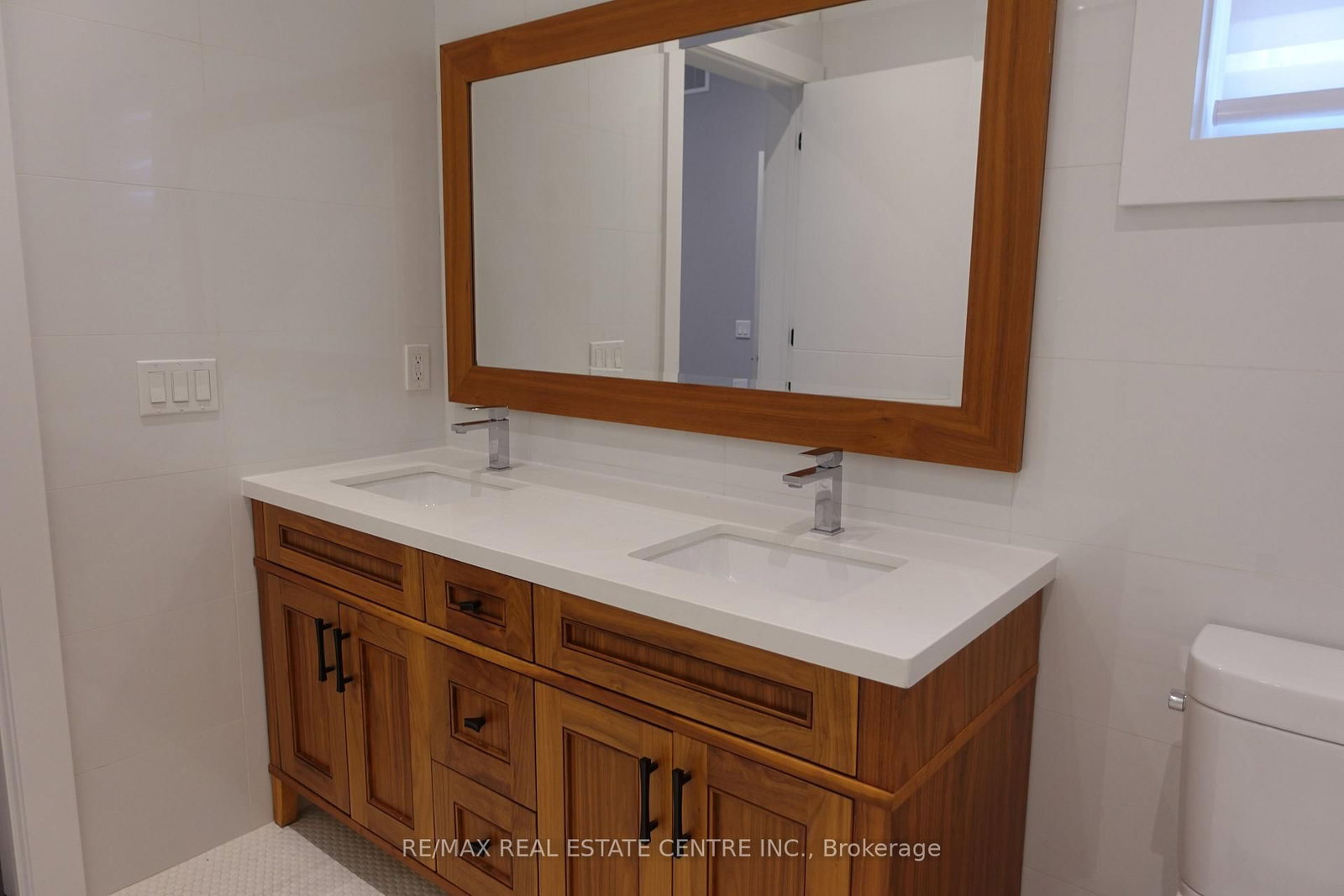 2140 Willard Avenue • Innisfil, ON photo 22
