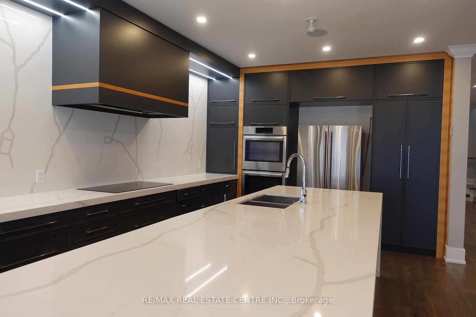 2140 Willard Avenue photo 8
