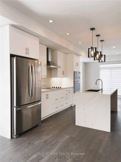 125 Crimson Forest Drive • Vaughan, ON photo 9