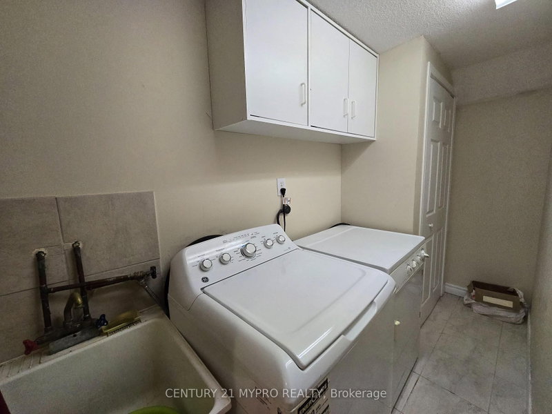 Lower unit - 10 Bianca Drive