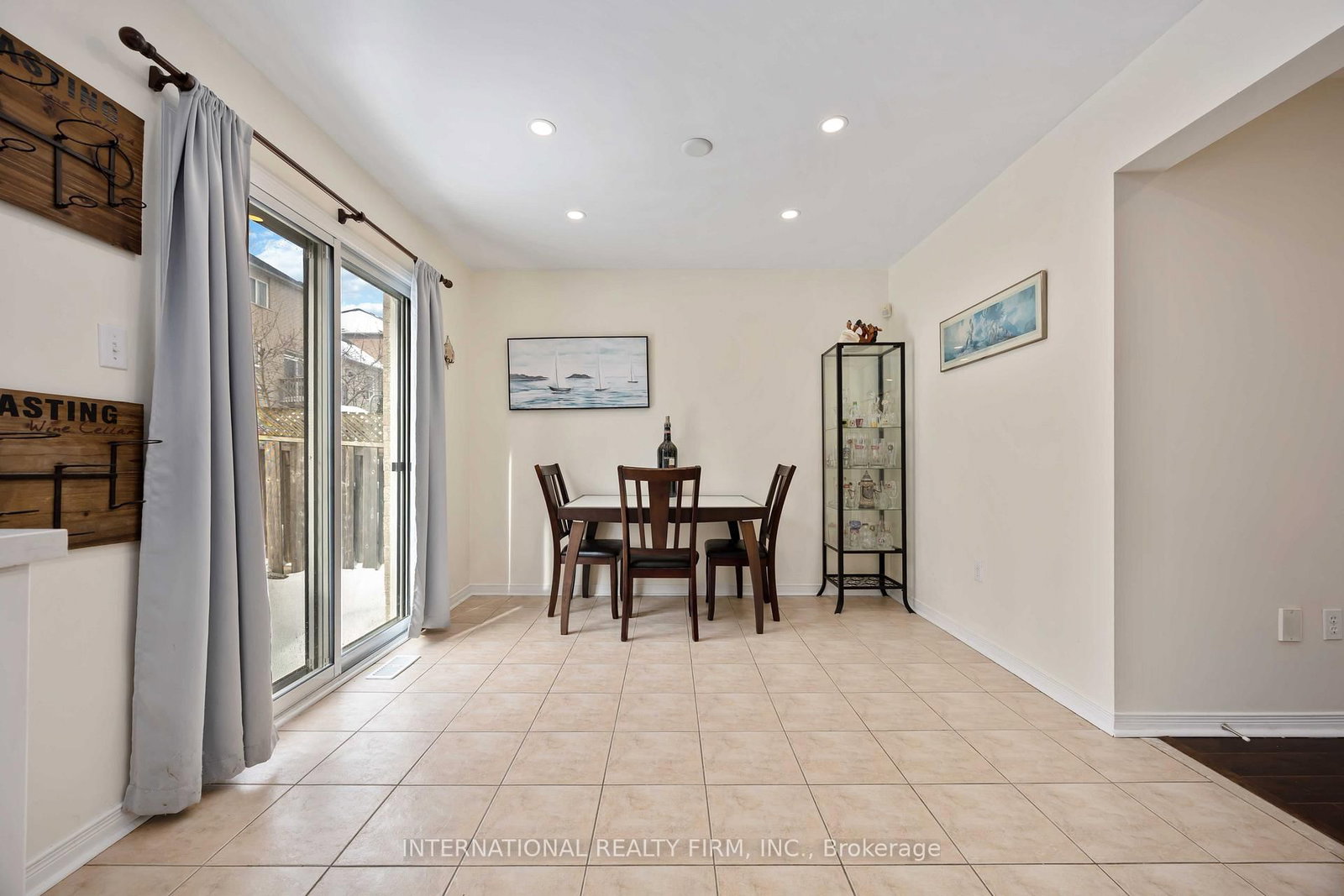 340 Flagstone Way • Newmarket, ON photo 11