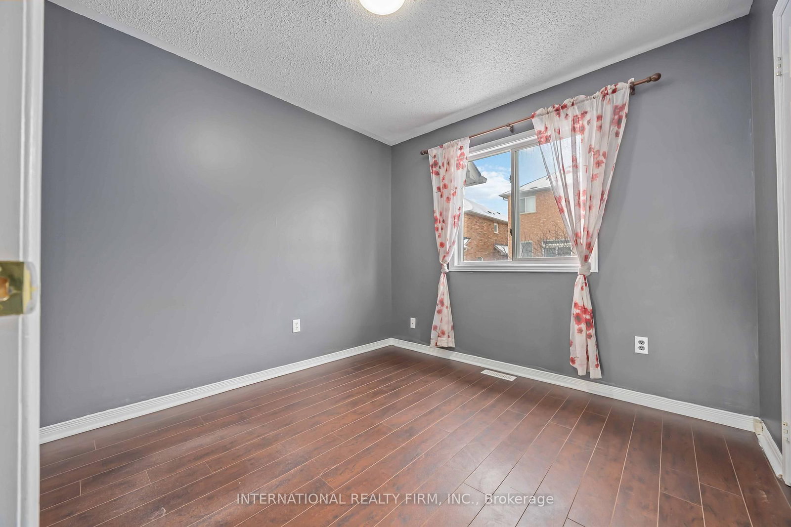 340 Flagstone Way • Newmarket, ON photo 24
