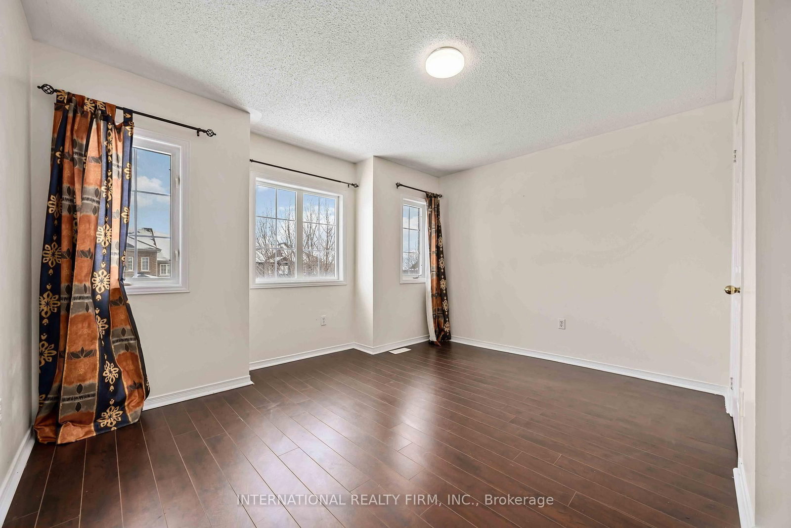 340 Flagstone Way • Newmarket, ON photo 26