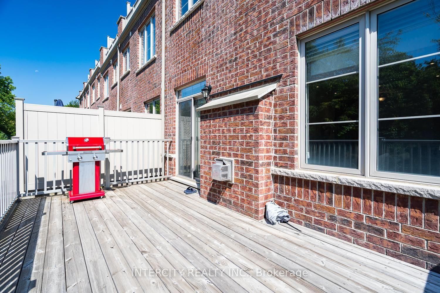 1331 Major Mackenzie Drive W • #116 • Vaughan, ON photo 12