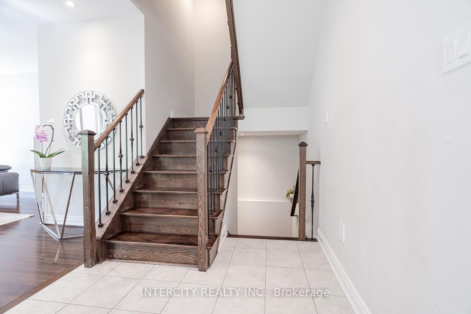 1331 Major Mackenzie Drive W • #116 • Vaughan, ON photo 15