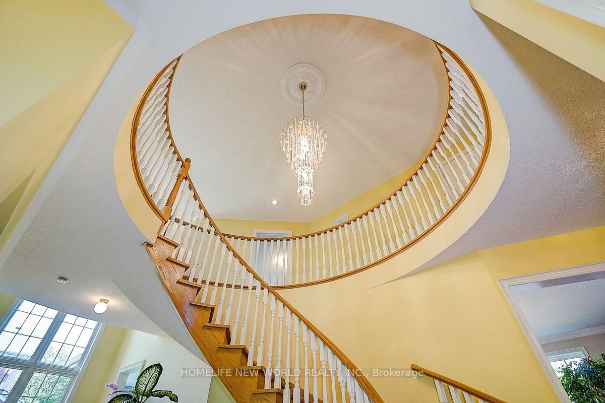 133 White Lotus Circle • Markham, ON photo 5
