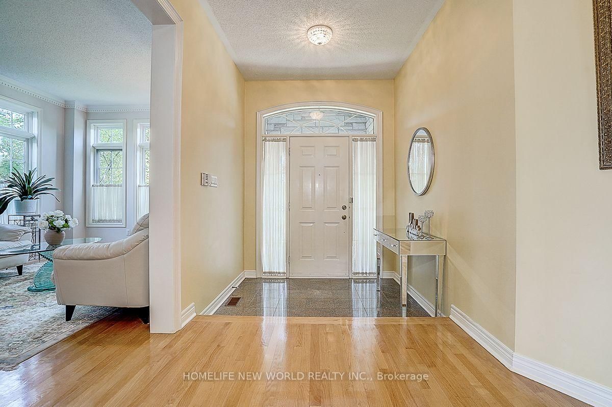 133 White Lotus Circle • Markham, ON photo 6