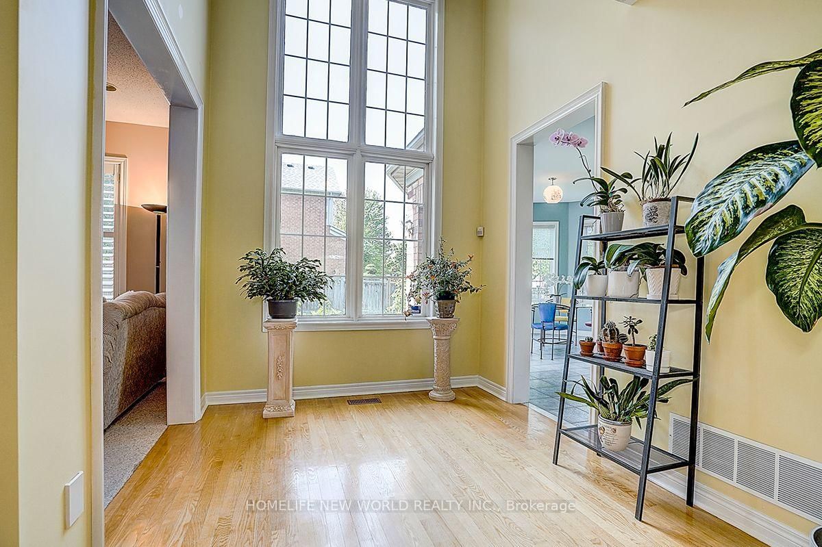 133 White Lotus Circle • Markham, ON photo 8