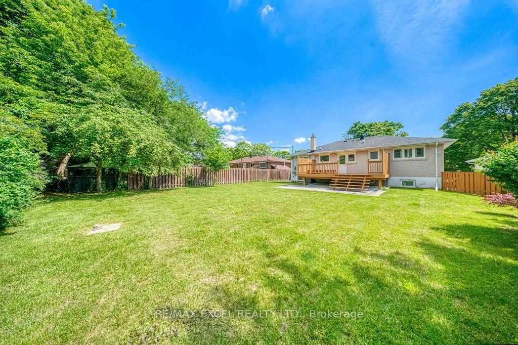 120 Drakefield Road • Markham, ON photo 38