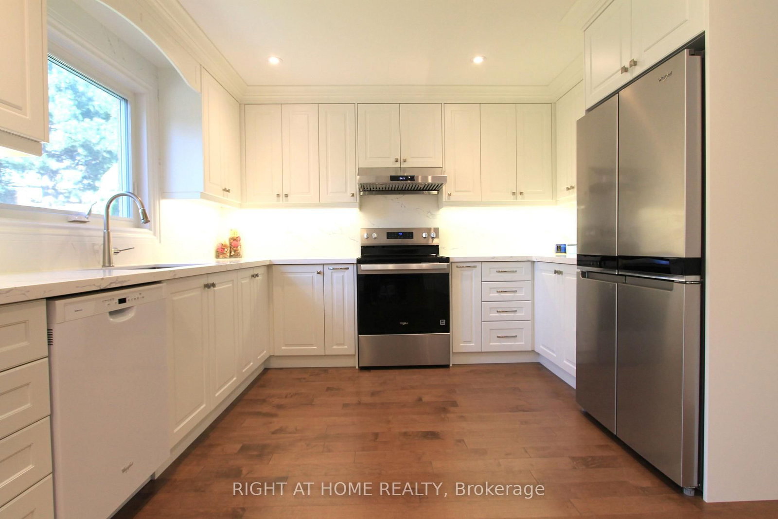 4 Kirkland Court • Richmond Hill, ON photo 12