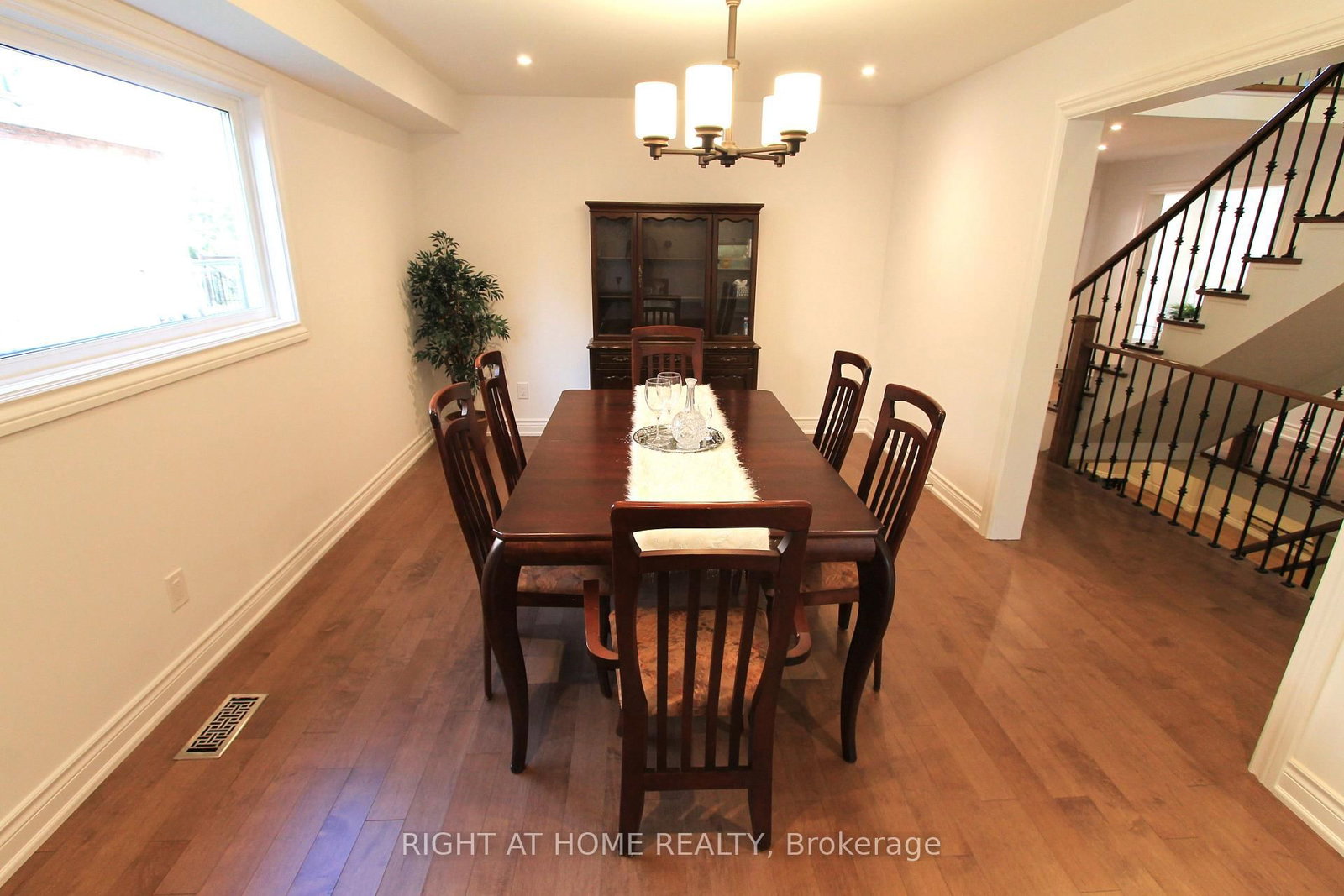 4 Kirkland Court • Richmond Hill, ON photo 16