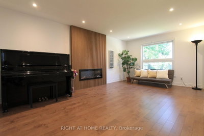4 Kirkland Court • Richmond Hill, ON photo 9