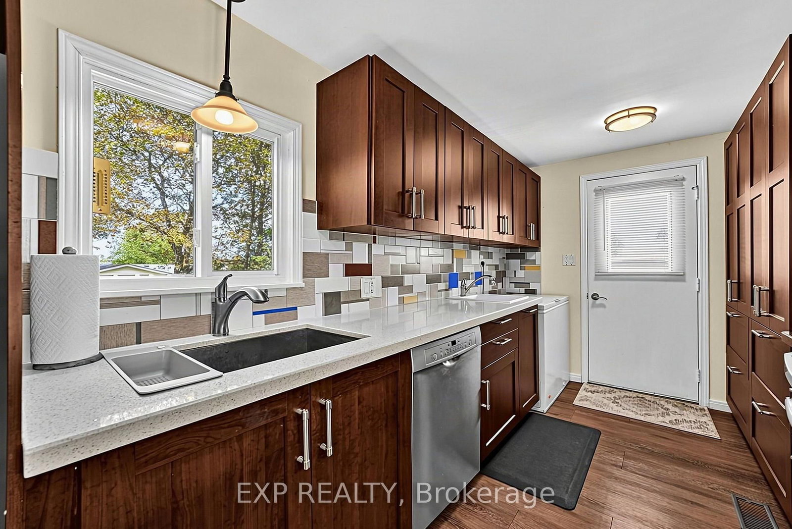 4 Fairbirch Court • Innisfil, ON photo 16
