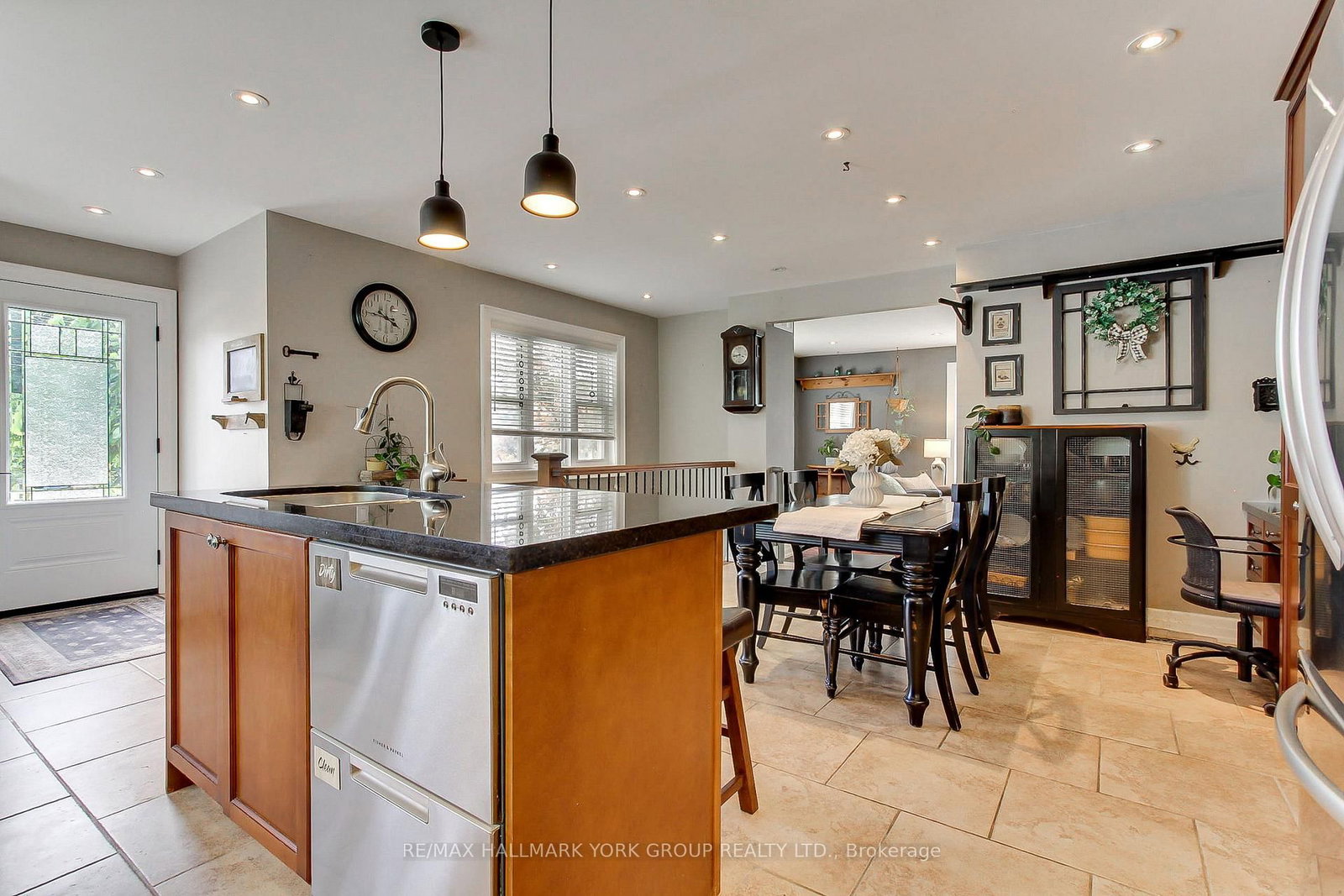 14 Bowers Road • East Gwillimbury, ON photo 8
