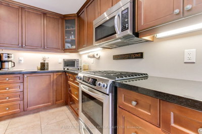 14 Bowers Road • East Gwillimbury, ON photo 9