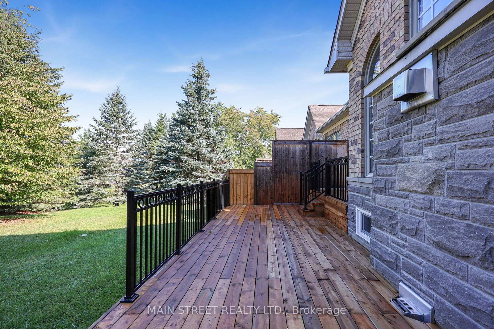40 Tucker Court • Aurora, ON photo 38