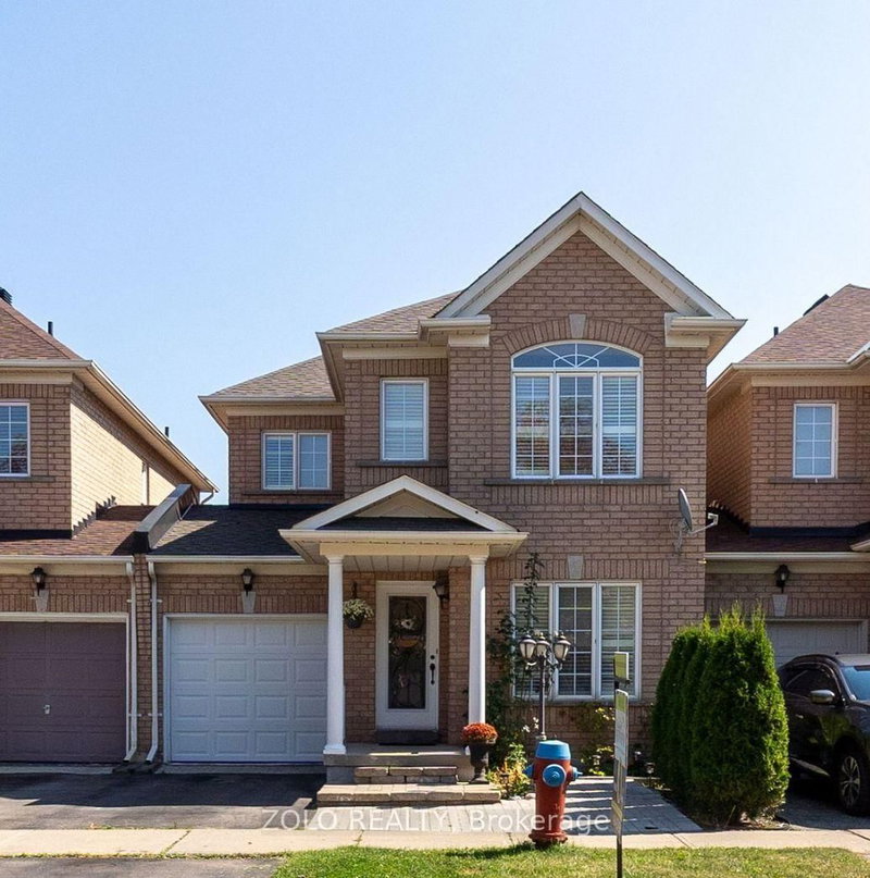 33 Walkview Crescent