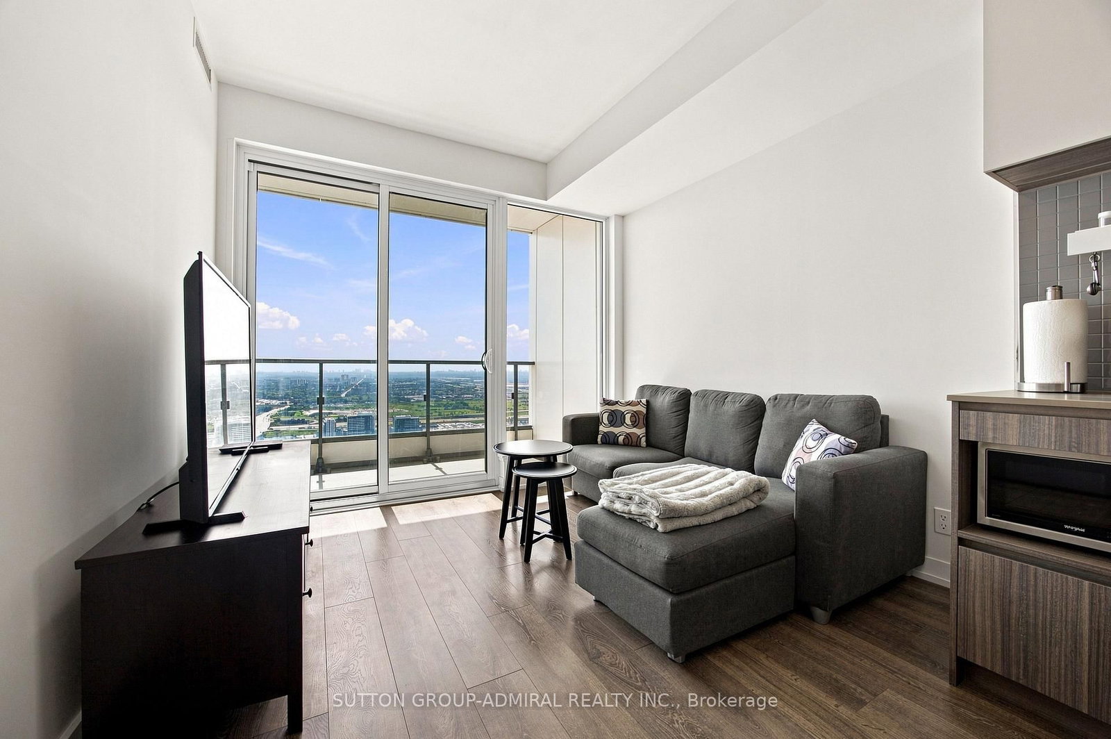 5 Buttermill Avenue • #5505 • Vaughan, ON photo 10