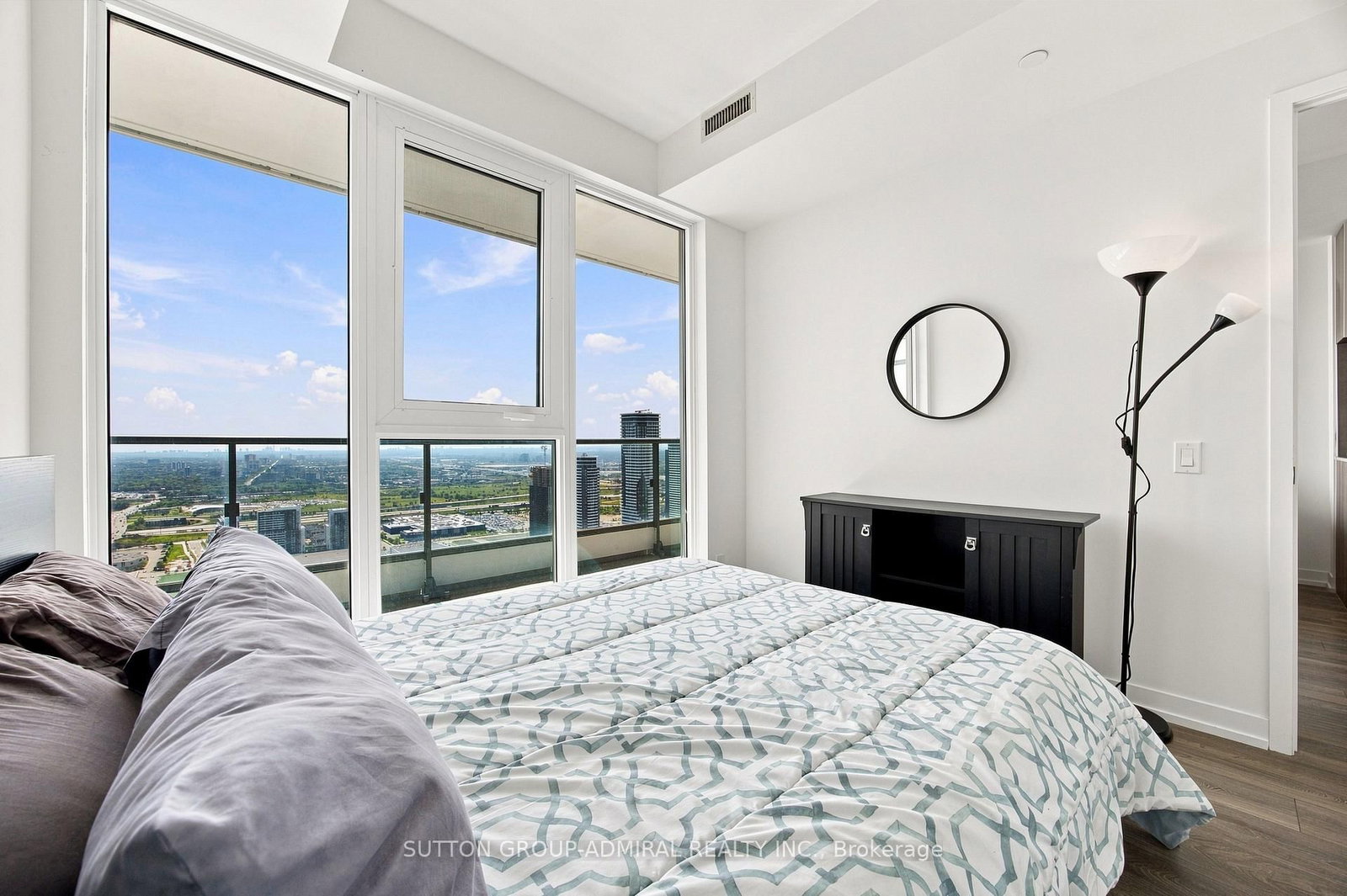 5 Buttermill Avenue • #5505 • Vaughan, ON photo 21