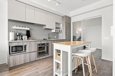 5 Buttermill Avenue • #5505 • Vaughan, ON photo 9