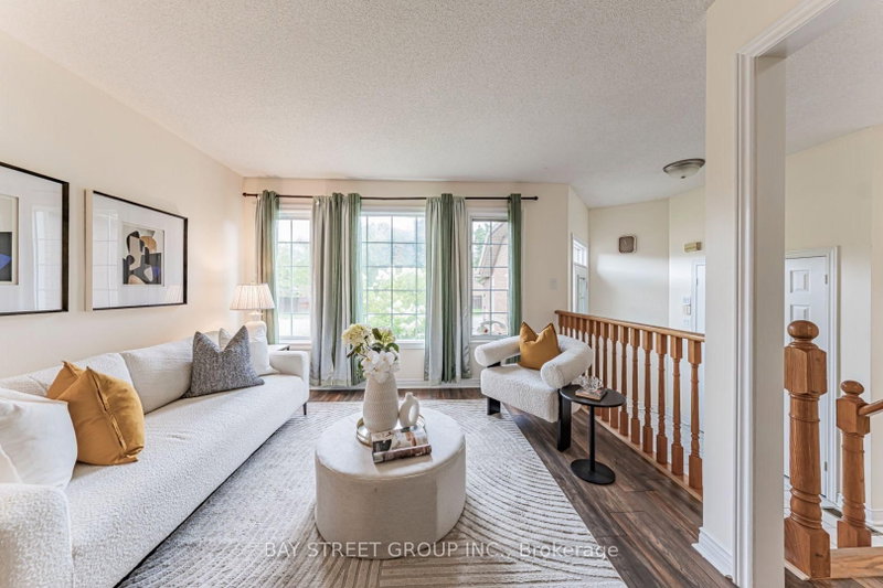 93 Sunbird Blvd photo 4