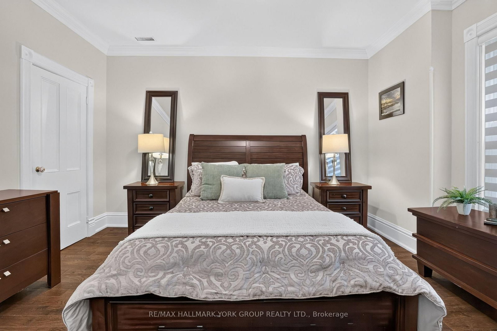 150 Lorne Avenue • Newmarket, ON photo 29