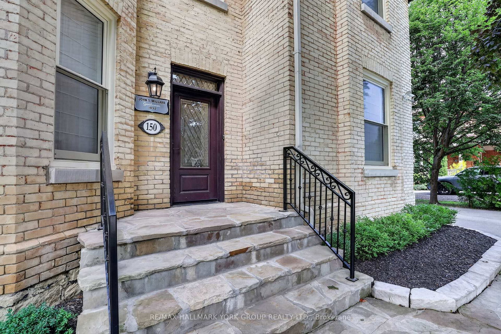 150 Lorne Avenue • Newmarket, ON photo 3