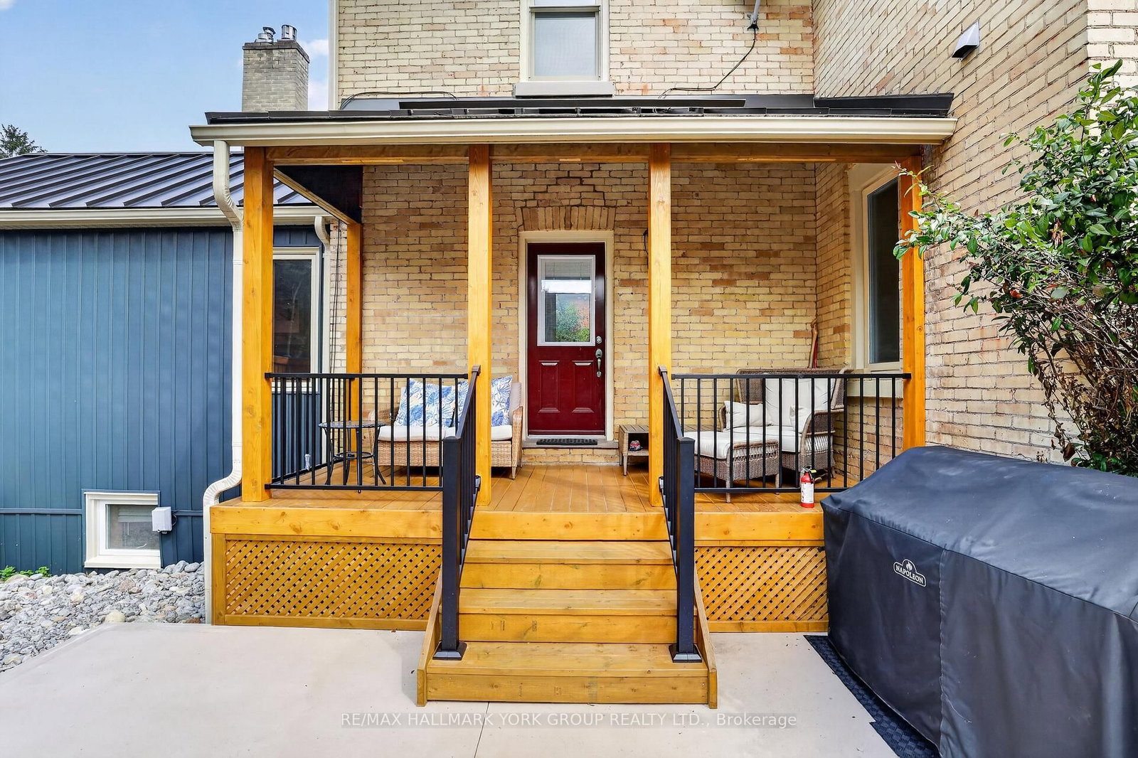 150 Lorne Avenue • Newmarket, ON photo 37