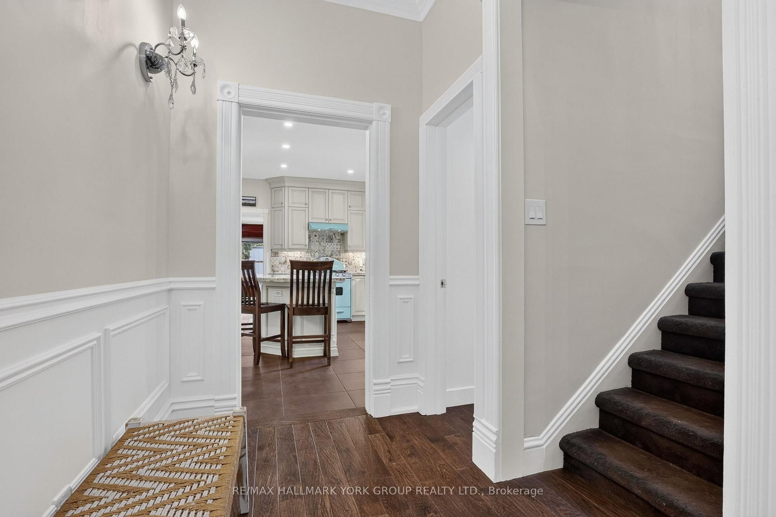 150 Lorne Avenue • Newmarket, ON photo 8