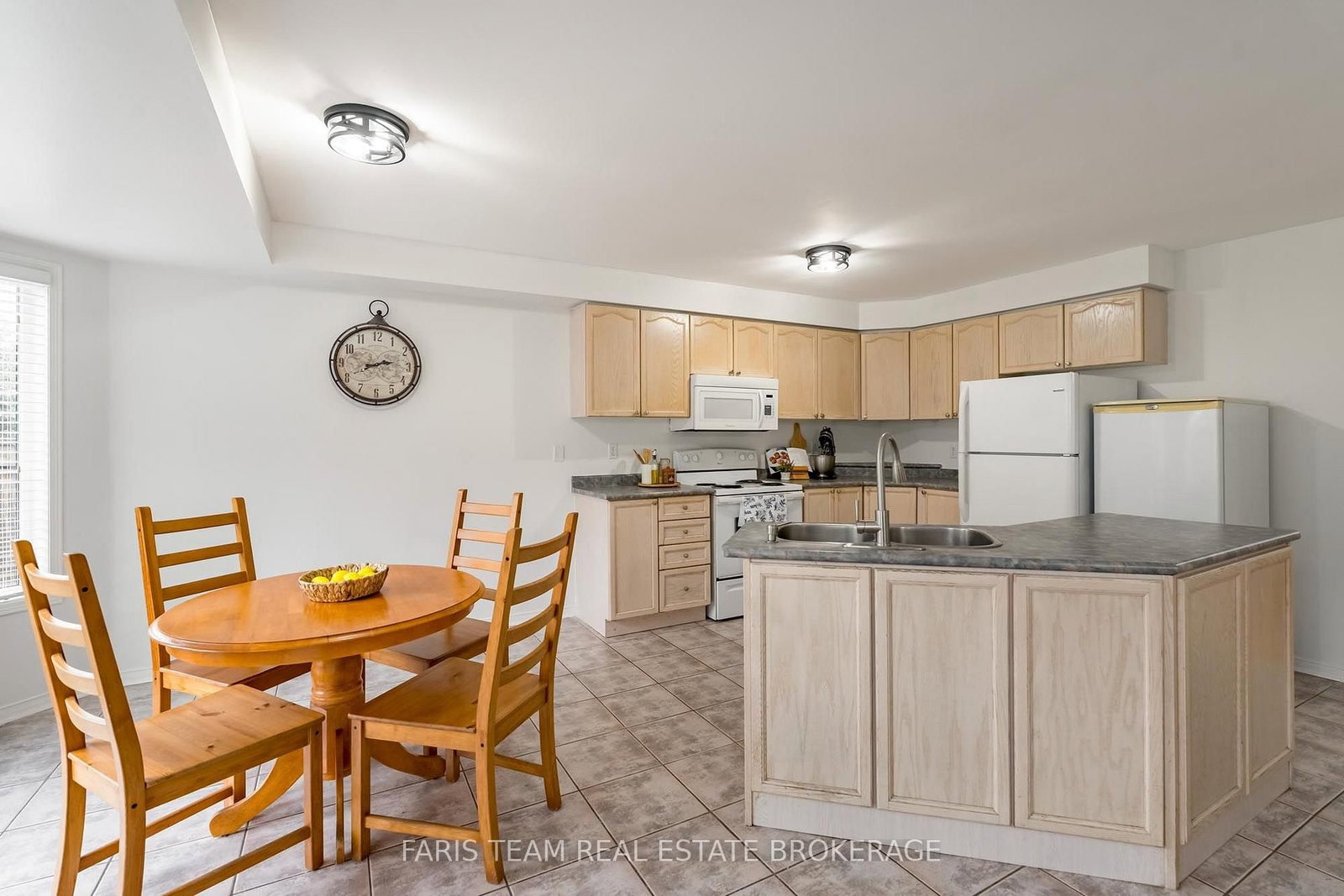 28 McCurdy Drive • New Tecumseth, ON photo 5