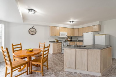 28 McCurdy Drive • New Tecumseth, ON photo 5