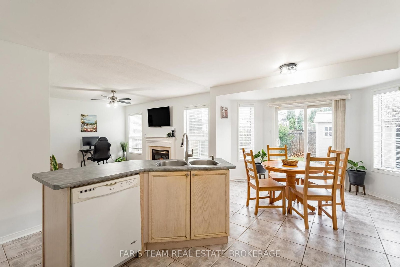 28 McCurdy Drive • New Tecumseth, ON photo 7