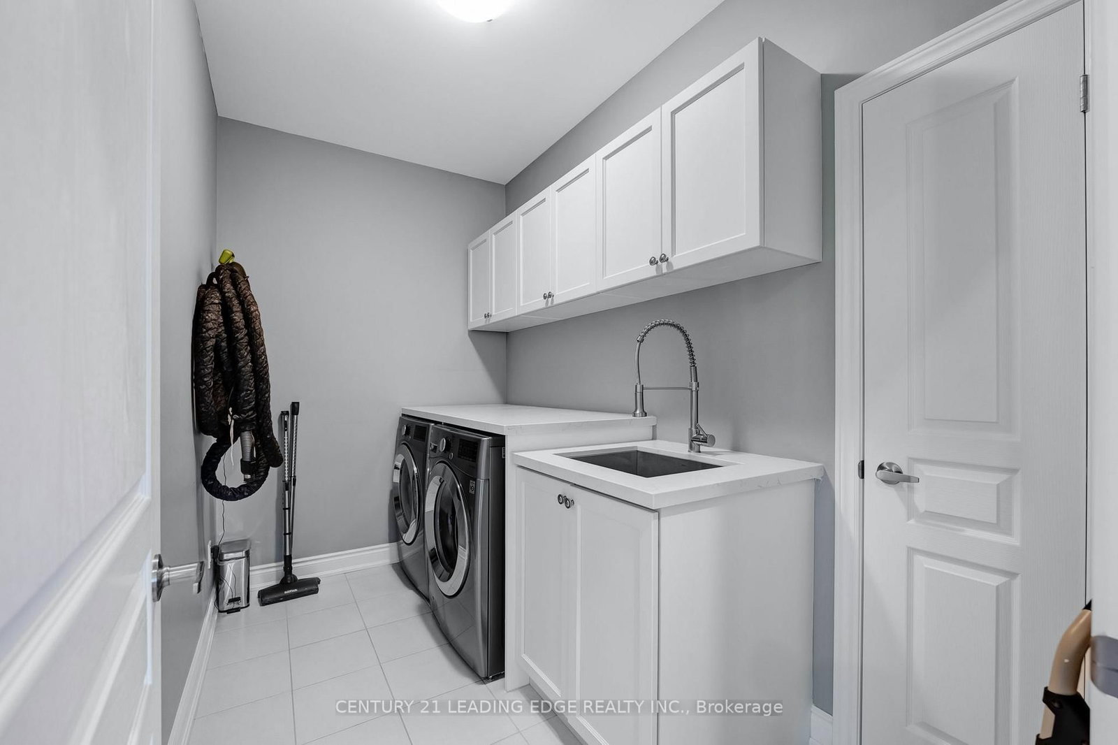 56 Walter Tunny Crescent • East Gwillimbury, ON photo 27