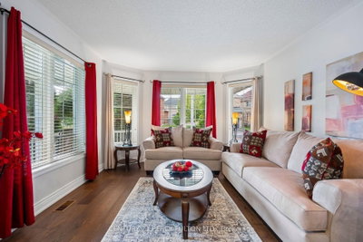 33 Redbud Street • Markham, ON photo 3