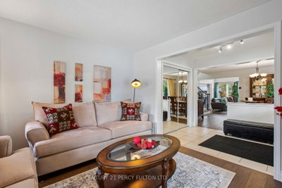 33 Redbud Street • Markham, ON photo 4