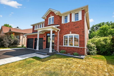 110 Glendower Crescent • Georgina, ON photo 2
