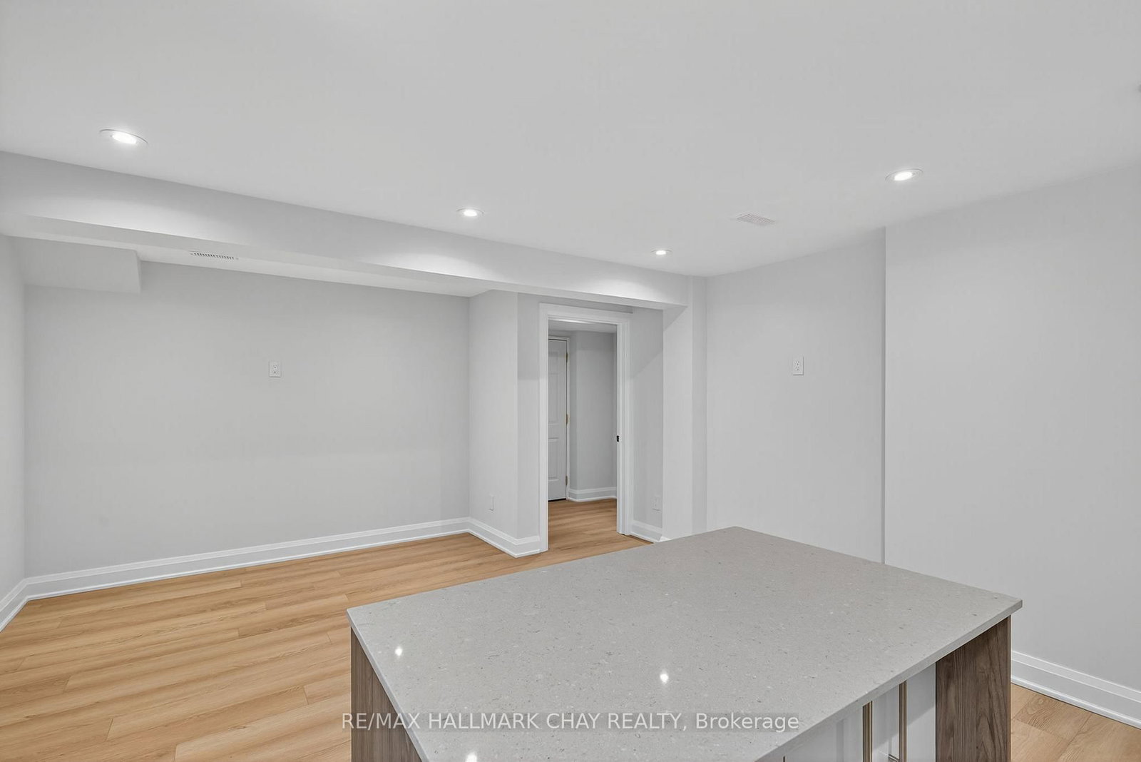 110 Glendower Crescent • Georgina, ON photo 27