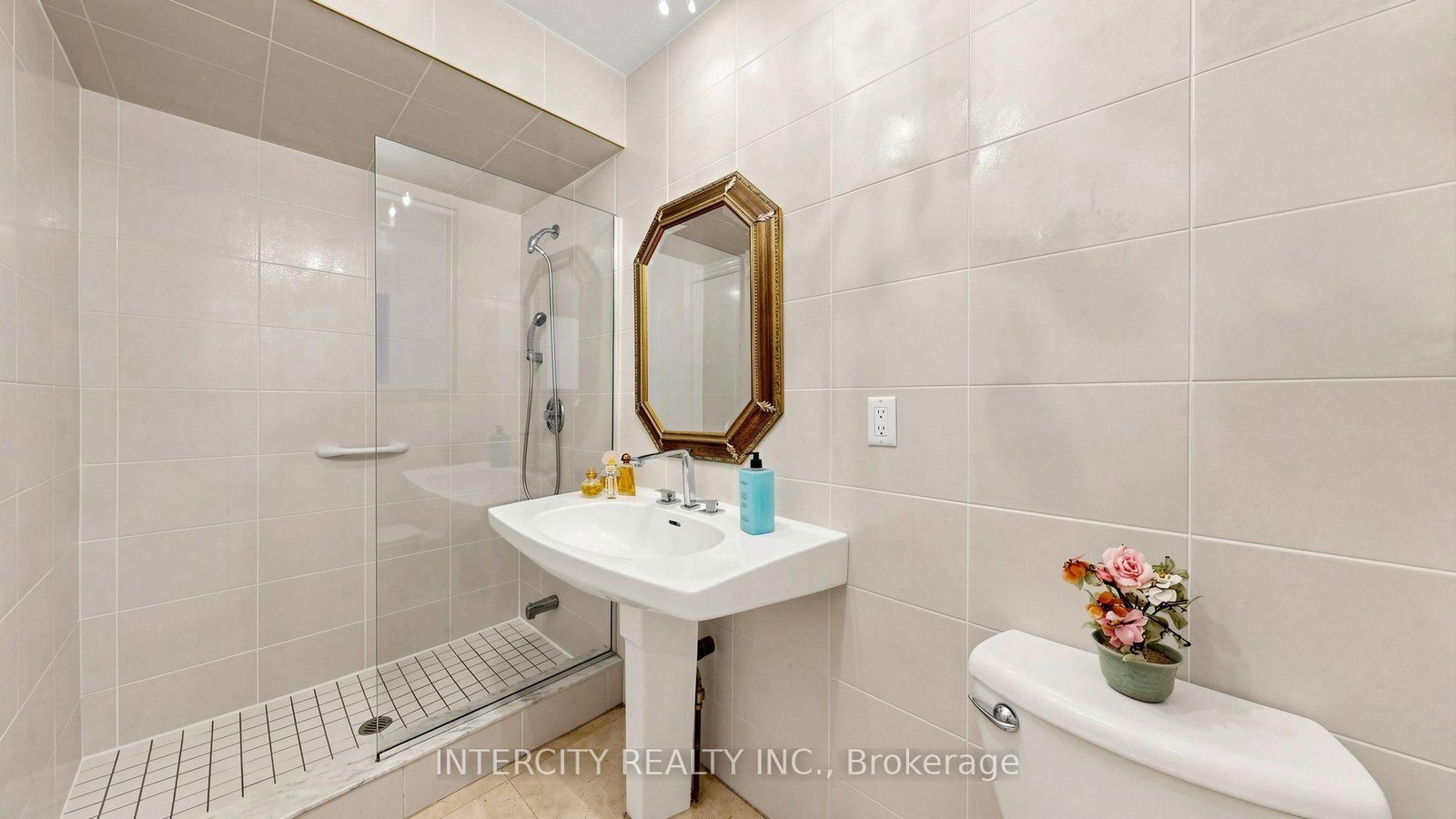 76 Spruce Avenue • Richmond Hill, ON photo 23