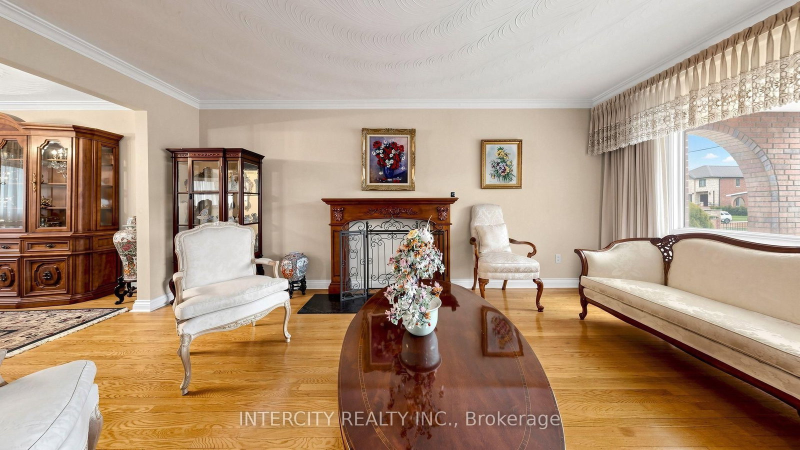 76 Spruce Avenue • Richmond Hill, ON photo 6