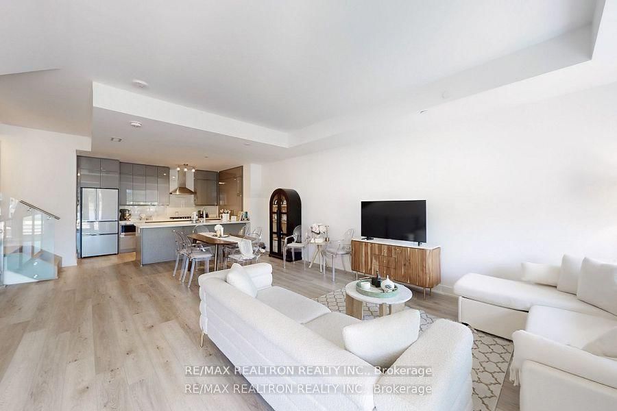 11782 Ninth Line • #112 • Whitchurch-Stouffville, ON photo 4