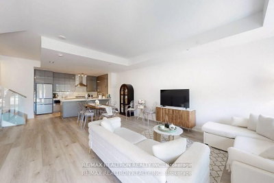 11782 Ninth Line • #112 • Whitchurch-Stouffville, ON photo 4