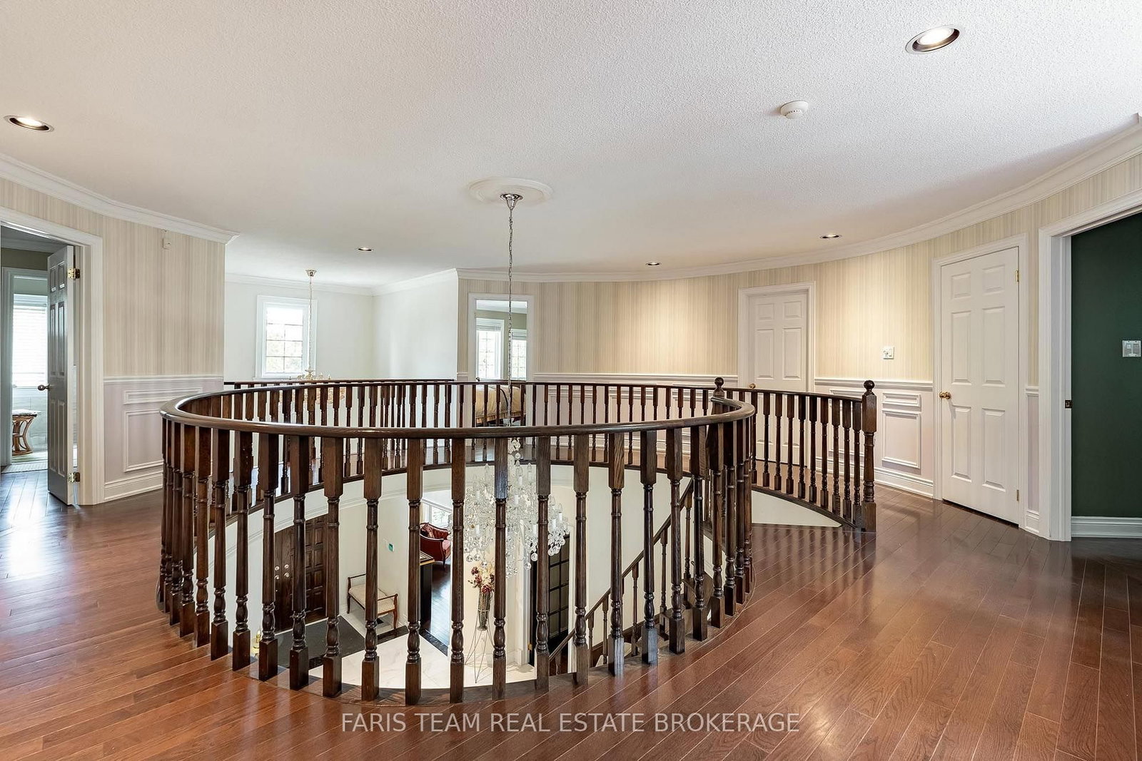 15 Clarendon Drive • Richmond Hill, ON photo 19