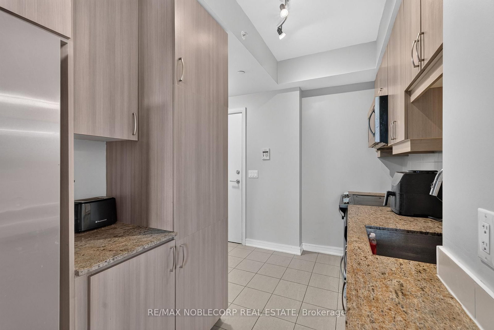 9191 Yonge Street • #206SW • Richmond Hill, ON photo 14