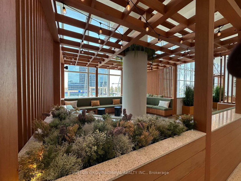 5503 - 8 Interchange Way